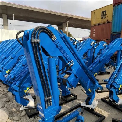 3.9tm Deniz Teleskopik Vinç